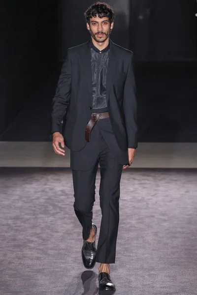 Look 1
